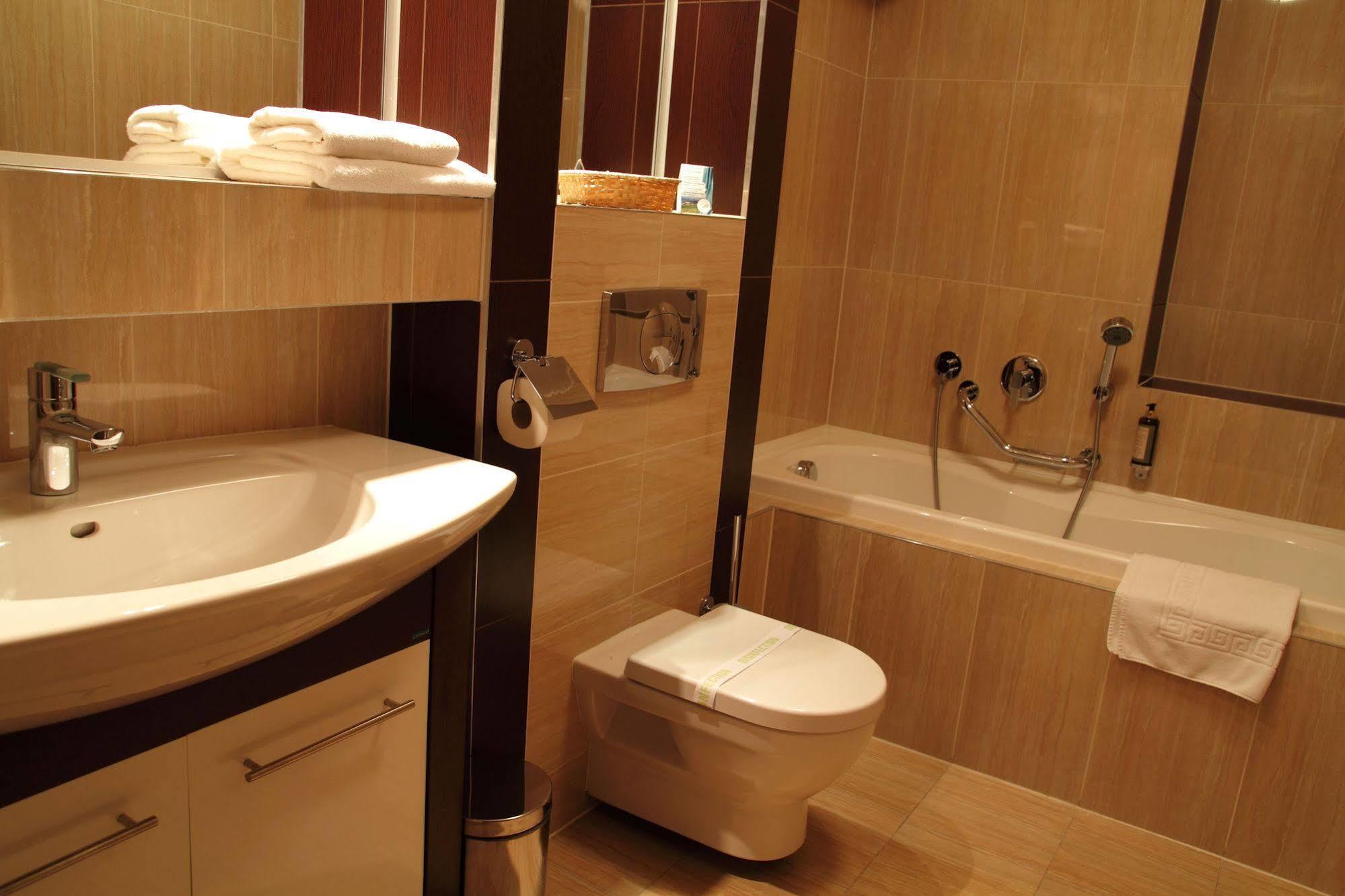 Wellness Hotel Diplomat Rajecké Teplice Exterior foto